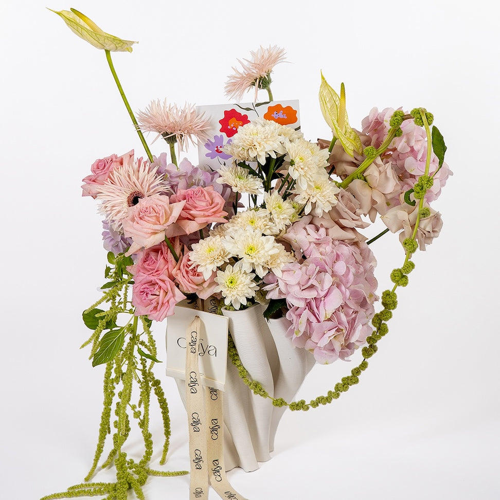 orderflowersinqatardoha-Cafta_4x5_1350x1080_041_ff46e9b5-8a0b-43d9-8f84-f9477bb6edc3.jpg
